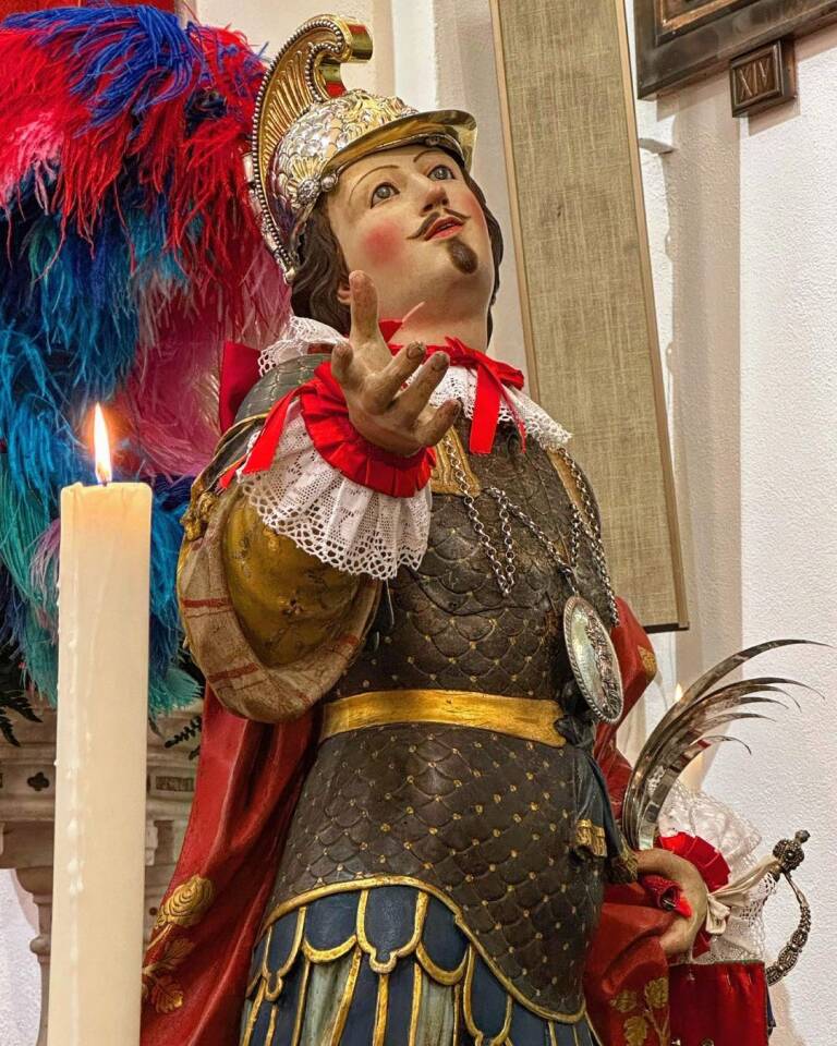 Sant’Efis Poderosu: su santu e sa prufessoni.